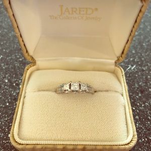 3 stone princess cut wedding set
